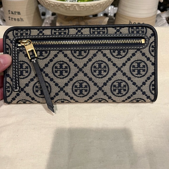 Tory Burch Navy Monogram Set